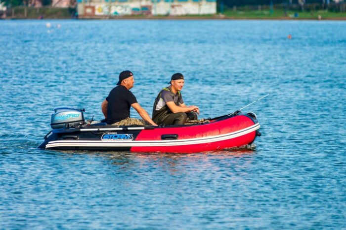 35a470f4ff298cd90ff014bb5ac23e69 Лодка ПВХ STORMLINE Adventure Standard Aluminium 430 (2022)